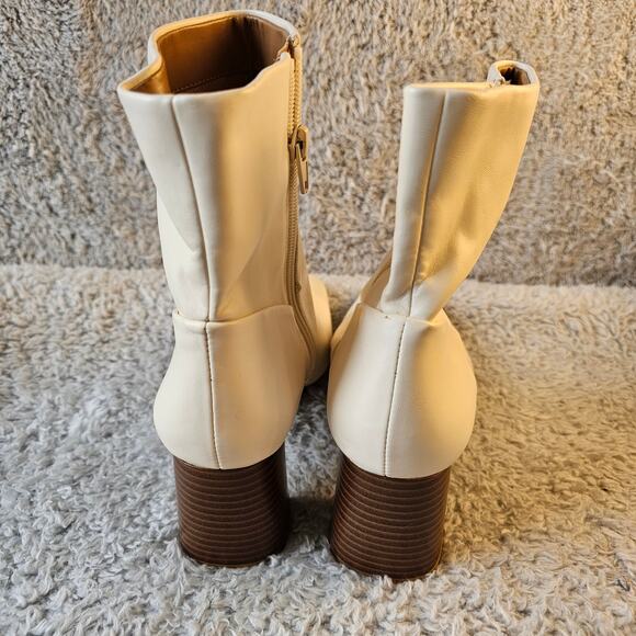 NEW Nordstrom Rack‎ Women's NAJA Square Toe Ankle Heeled Bootie Size 9.5M Ivory - Picture 3 of 7